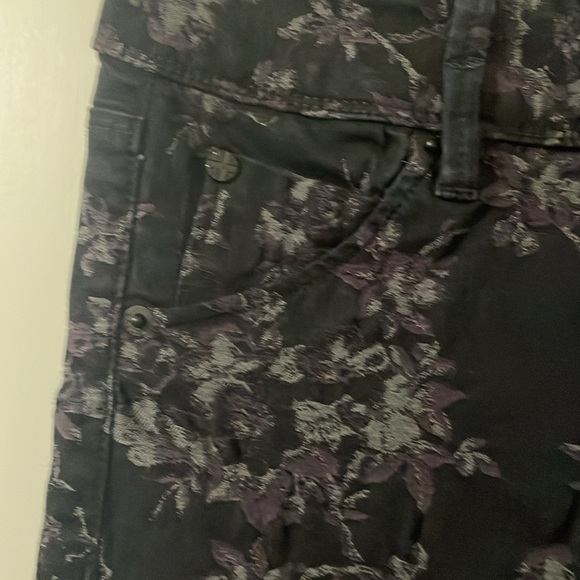 Hudson Collin Skinny Midrise Jeans Size 26 Black with Floral Pattern - Picture 6 of 8